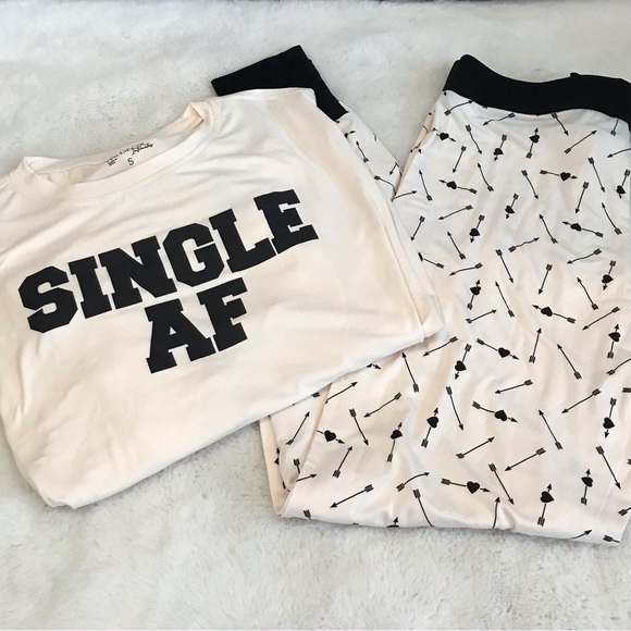 WILDFOX Single AF Two Piece Pajamas Set size Small NWT - Picture 6 of 10